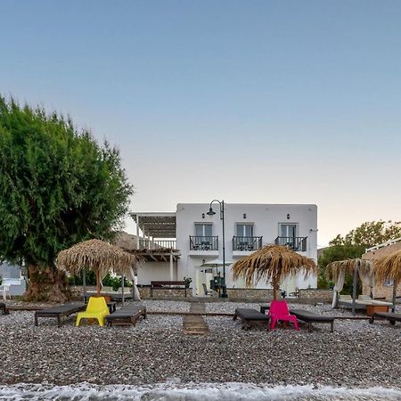 Uno Beachfront Suite Livadia  Exteriör bild
