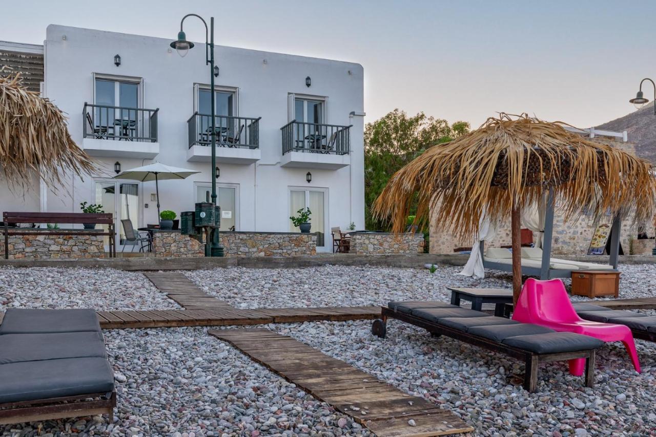 Uno Beachfront Suite Livadia  Exteriör bild