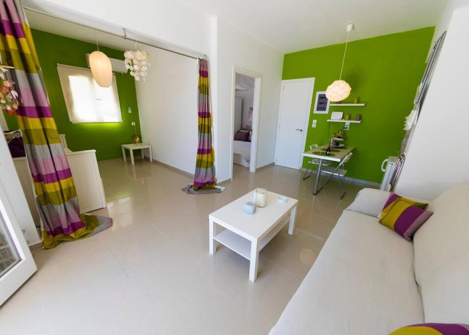 Uno Beachfront Suite Livadia  Exteriör bild